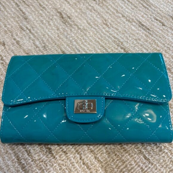 Chanel Wallet - Picture 2 of 16